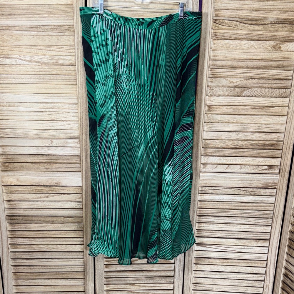 Roz & Ali Green and Black Midi Skirt